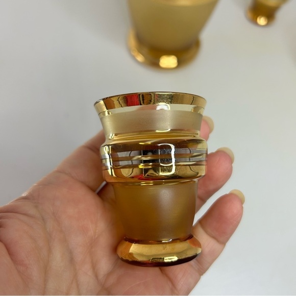 Amber Glass Gold Silver Stripes Decanter With 3 Cordial Glasses Barware - Picture 10 of 12